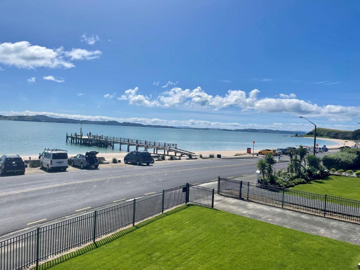 Beach Front Resort! Maraetai Exterior photo